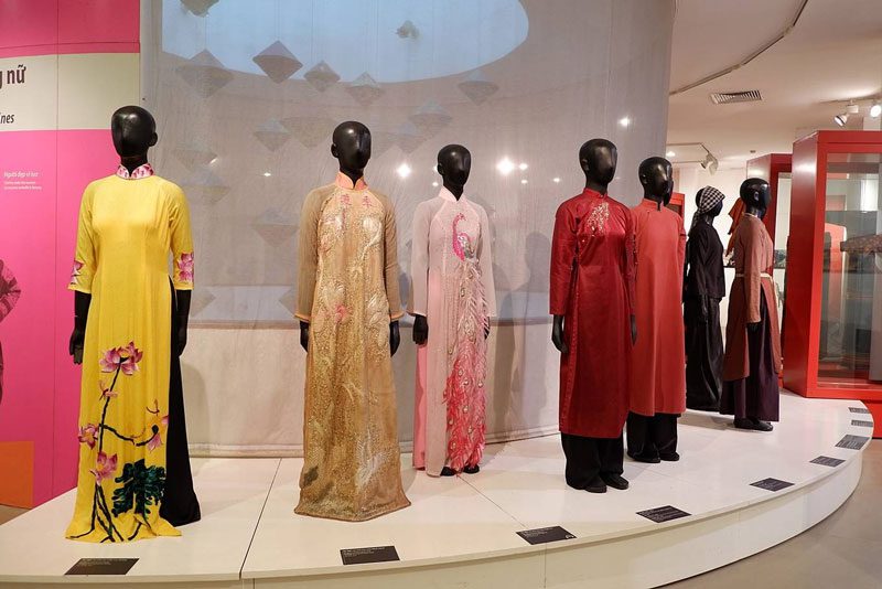 Artefacts exposés au musée des femmes du Vietnam