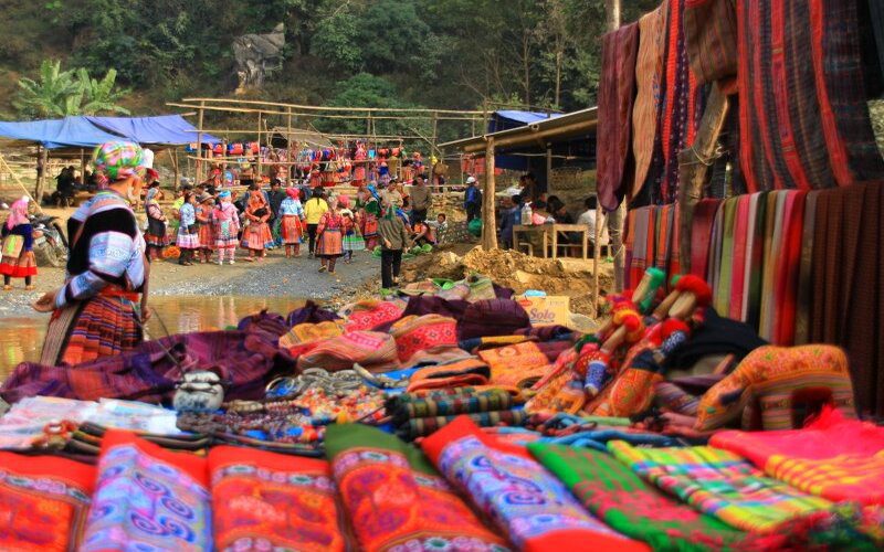 Agréable dimanche au marché de Muong Hum à Sapa 1 Jour