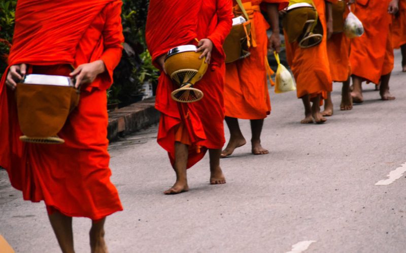 Aumône matinale à Luang Prabang