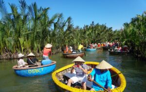 Bateau panier en bambou