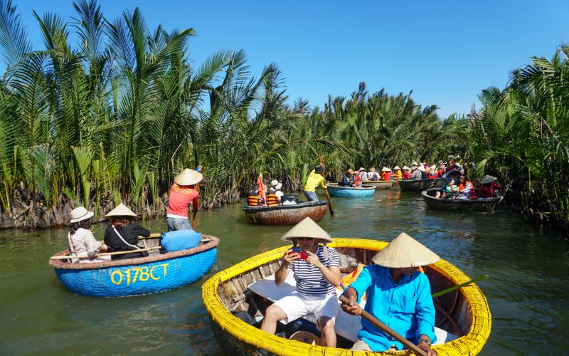 Bateau panier en bambou