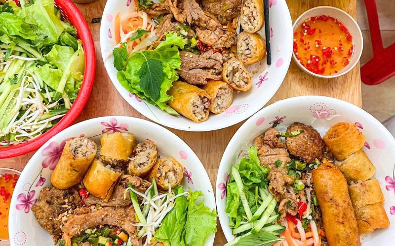 Bún Thịt Nướng Hoàng Văn