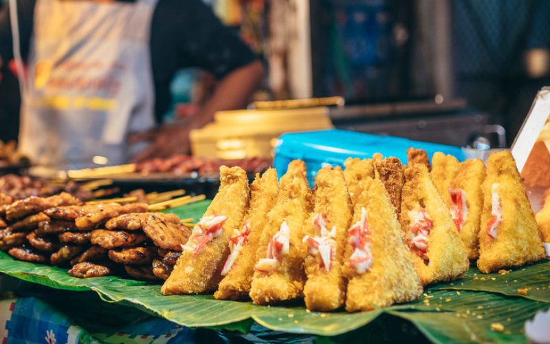Collations du marché nocturne de Chiang Mai