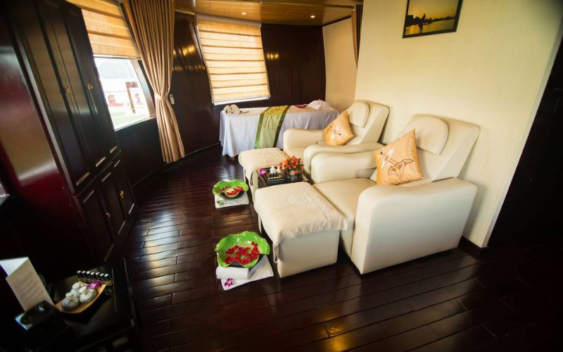 Cabine de massage à bord