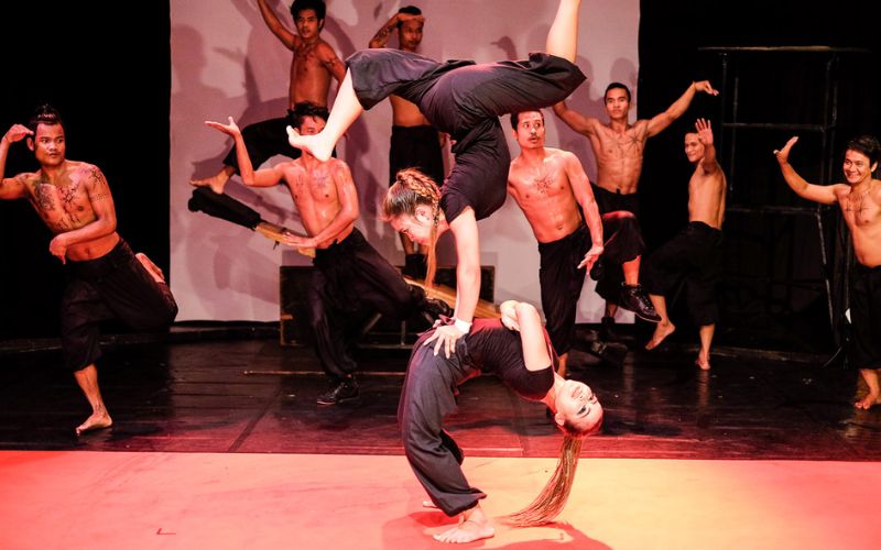 Cirque cambodgien Phare