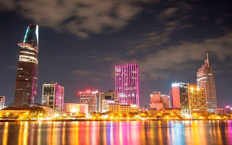 Découvrir la vie nocturne de Saïgon en demi-journée