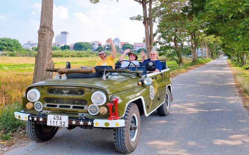 Demi-journée à Hanoï pour découvrir la campagne en Jeep