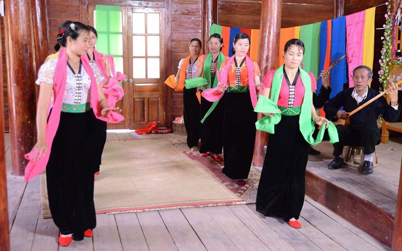Danse des Thais