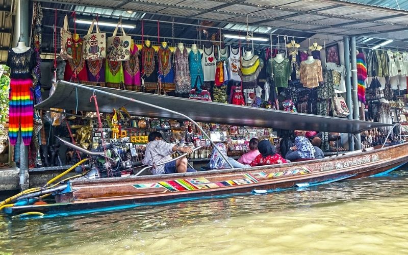 Expérience en bateau à longue queue au marché flottant de Damnoen Saduak