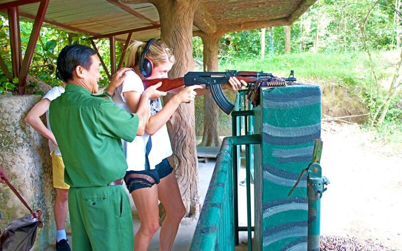 Expérience de tirer des coups de feu à Cu Chi