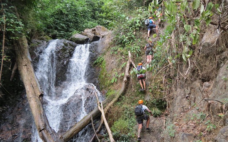 Escalade à Vang Vieng