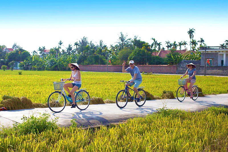 Faire du vélo au village de Yen Duc