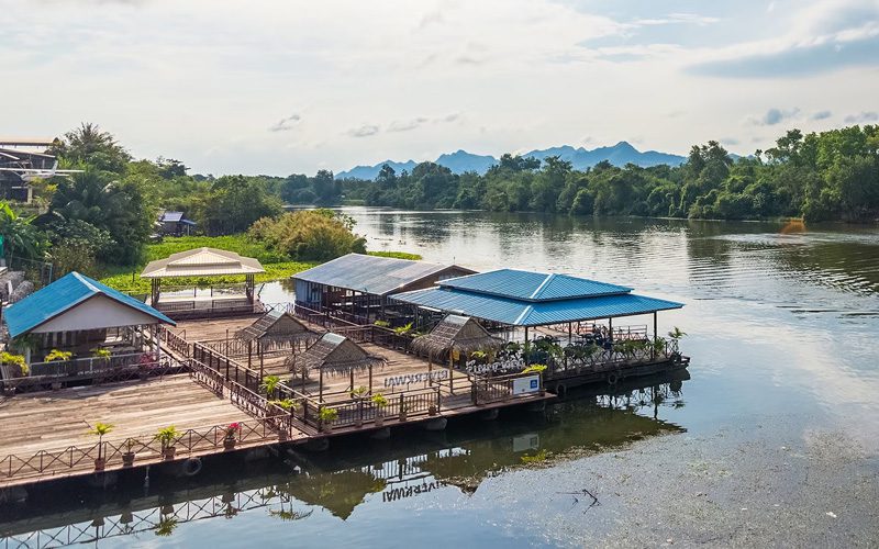 Floating Raft Restaurant