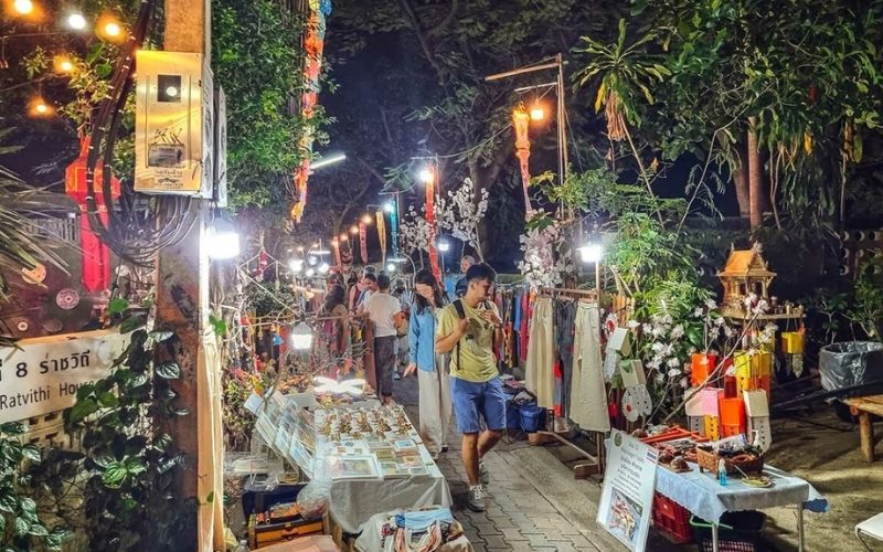 Friday Night Walking Market