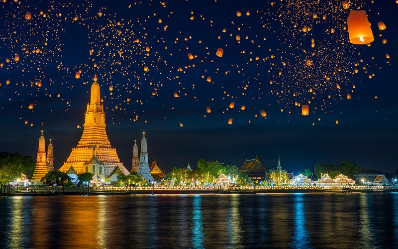 Fête de lanternes Loy Krathong au Wat Arun