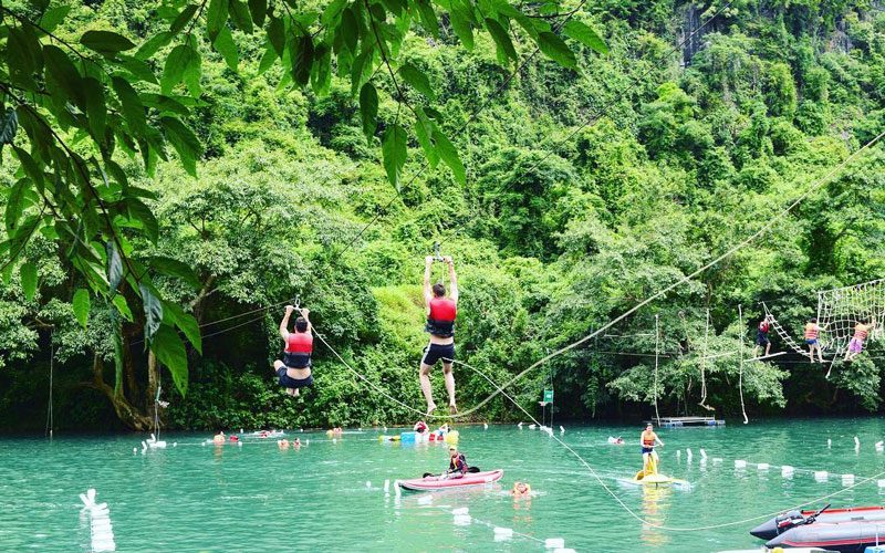 Faire de la tyrolienne