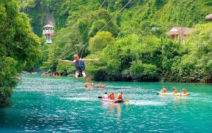 Faire du kayak sur la source Mooc