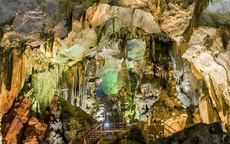 Grotte de Tien Son
