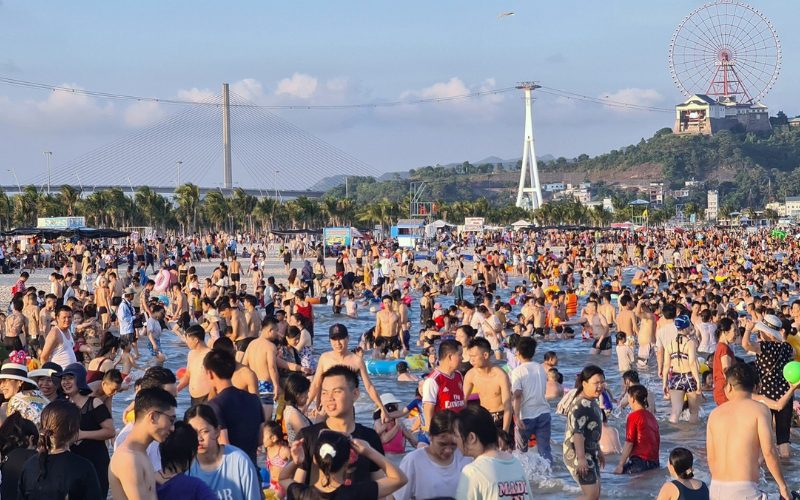Halong dans la haute saison