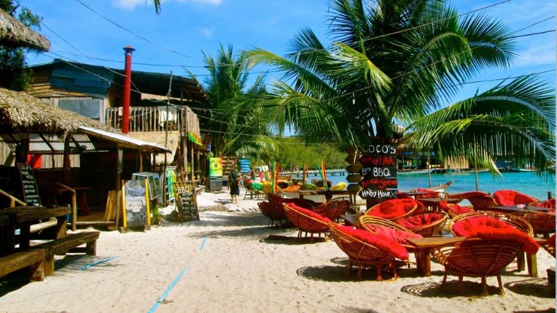 Koh Touch - Une des plages les plus animées de Koh Rong