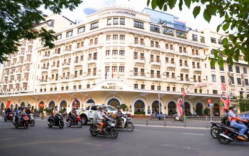 L'hôtel Majestic à la rue Đồng Khởi- Élégance, Histoire et Charme Colonial