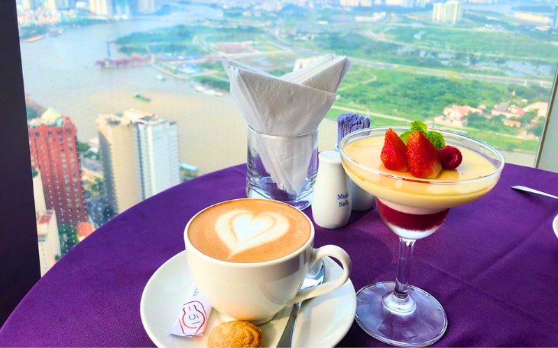 Le Café EON dans la Tour financière Bitexco