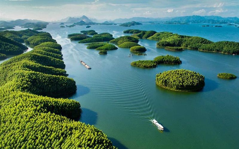 Lac de Thac Ba