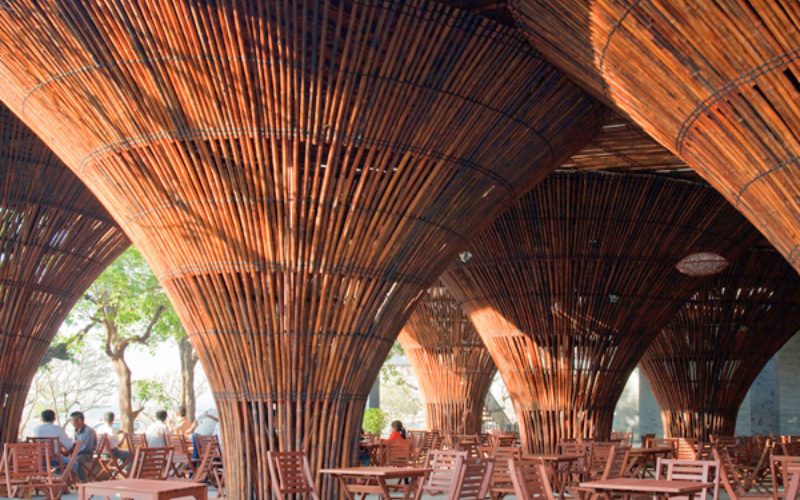 Les produits en bambou se retrouvent partout dans le village de Xuan Lai