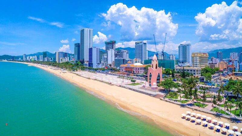 La mer de Nha Trang en janvier est plus bleue et calme - Voyage au Vietnam en janvier