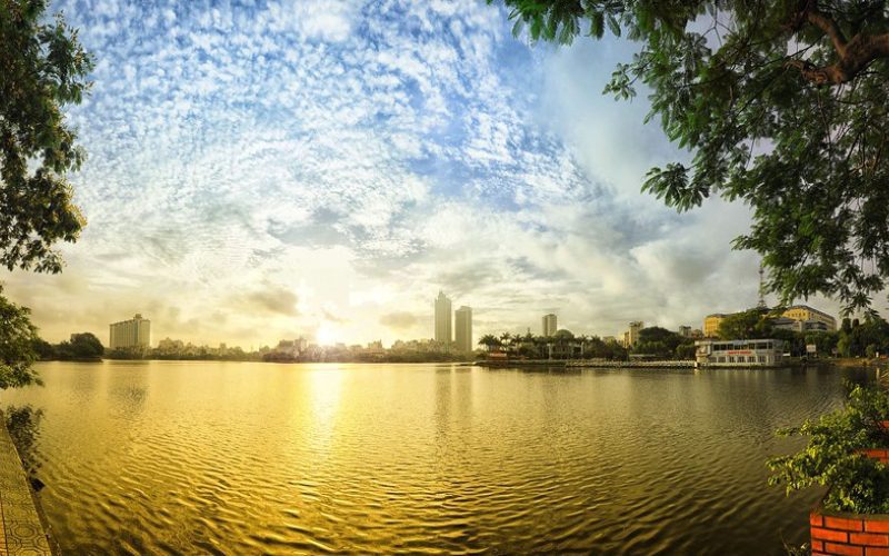 Lever de solei au lac Truc Bach