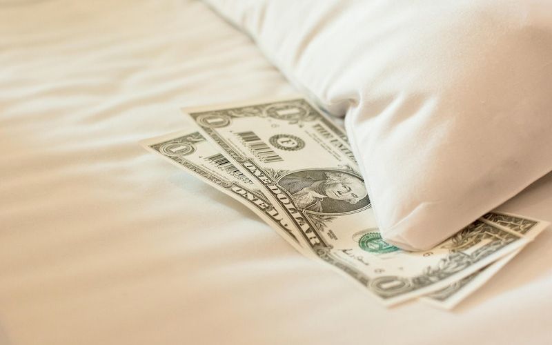 Laissez votre pourboire dans un endroit visible de votre chambre si vous êtes satisfait de leur service