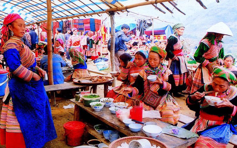 Marché multiethnique de Tam Duong
