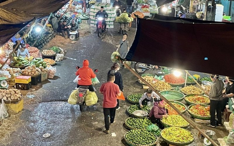 Marché de nuit de Long Bien