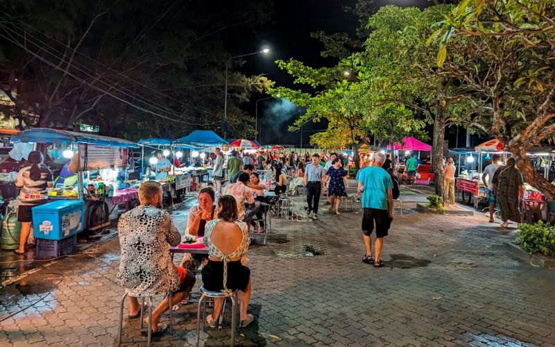 Marché Nocturne Nathon