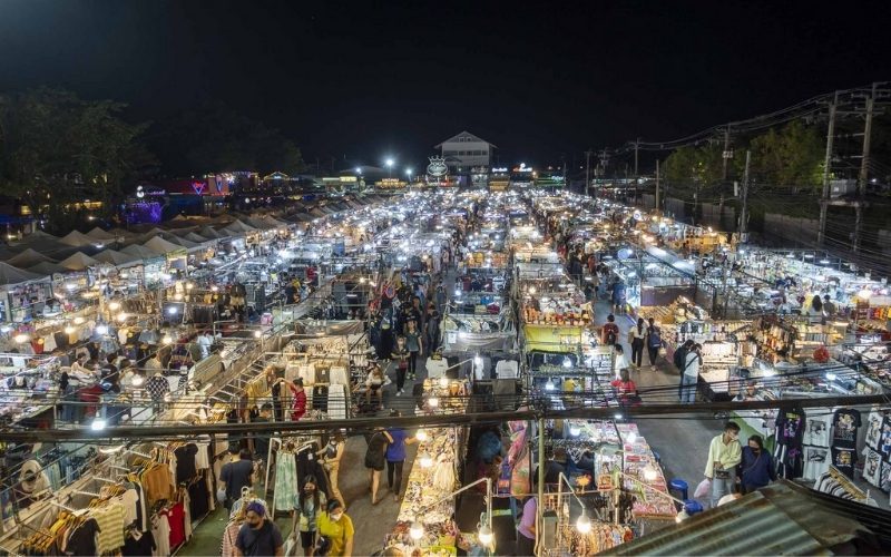 Marché nocturne Indy