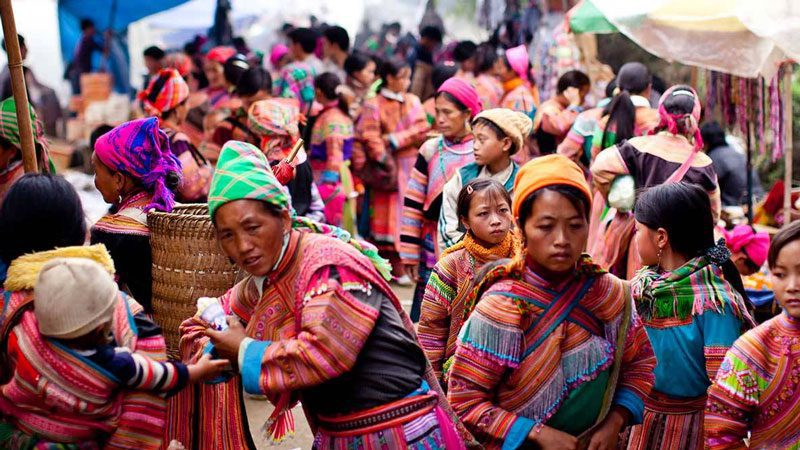 Marché minoritaire de Lung Khau Nhin