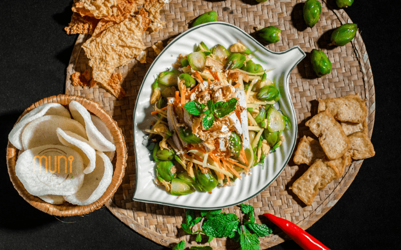 MUNI Vegetarian And Tea House