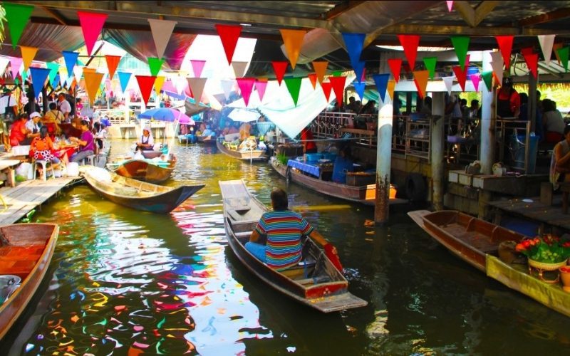 Marché flottant de Taling Chan