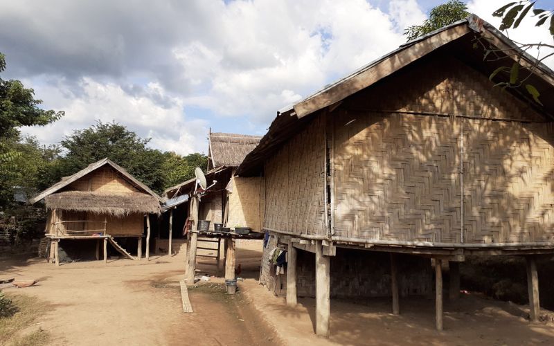 maison en bambou Khmu