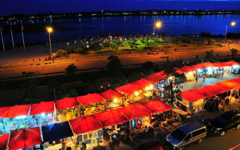 Marché de nuit à Vientiane
