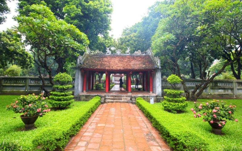Porte Dai Trung Van Mieu