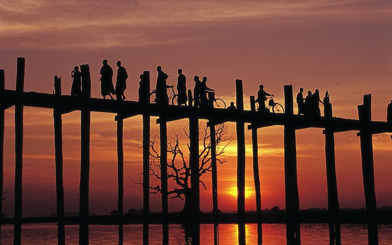 Pont U Bein ou coucher du soleil