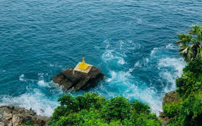 Pagode Shin Maw au fond de la péninsule Myanmar