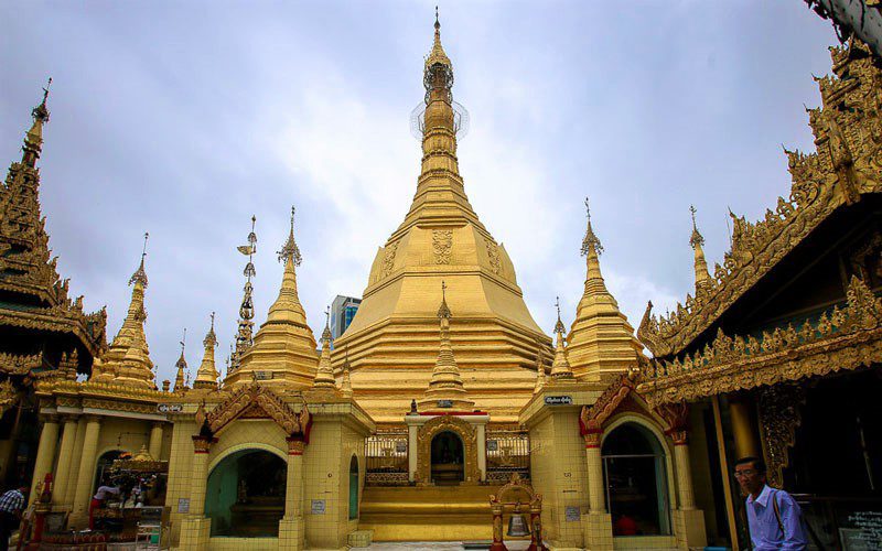 Pagode dorée Sule