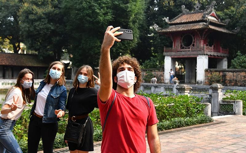 Porter un masque dans les lieux publics - COVID-19