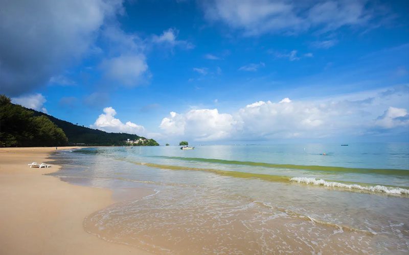 Plage de Nai Yang