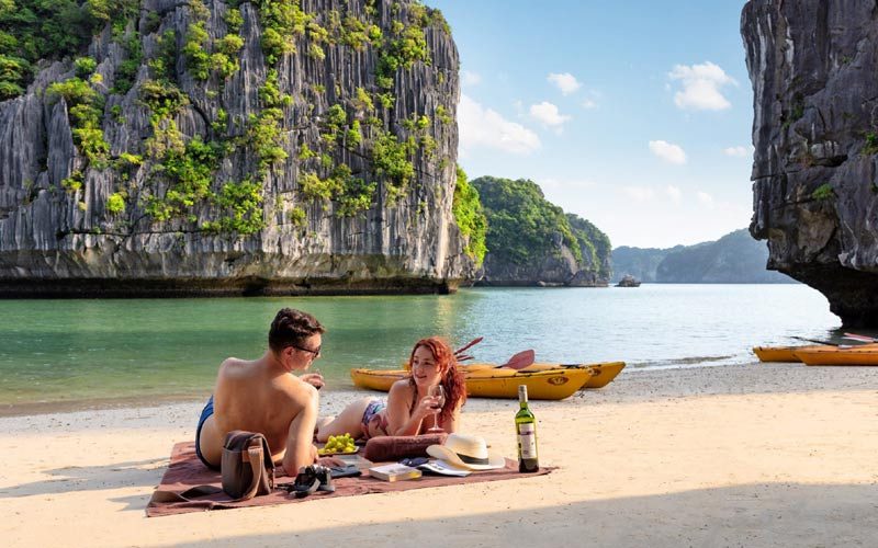 romantique voyage à la Baie d'Halong