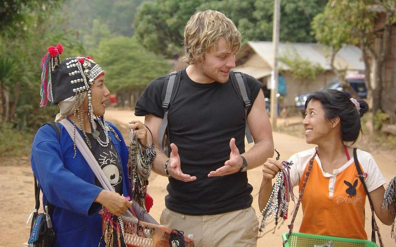 Rencontrer les locaux