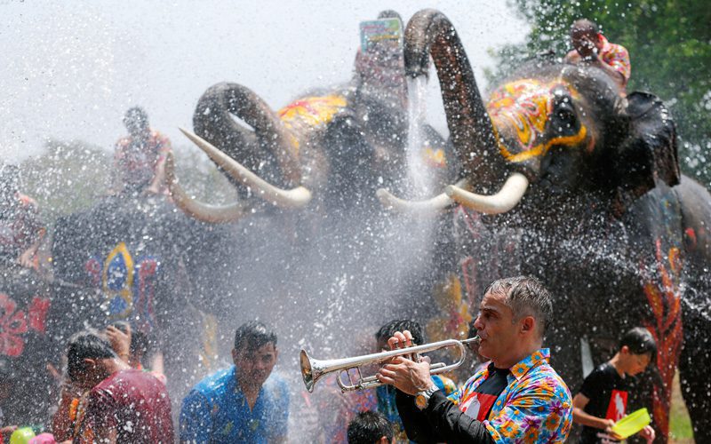 Se tremper au festival de Songkran