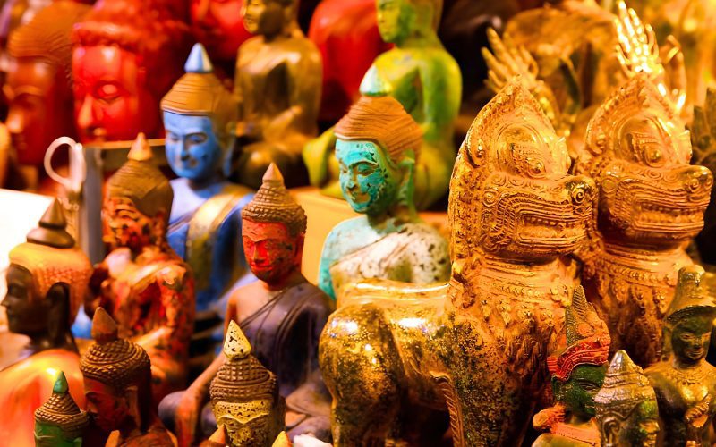 Sculptures en bois au Cambodge